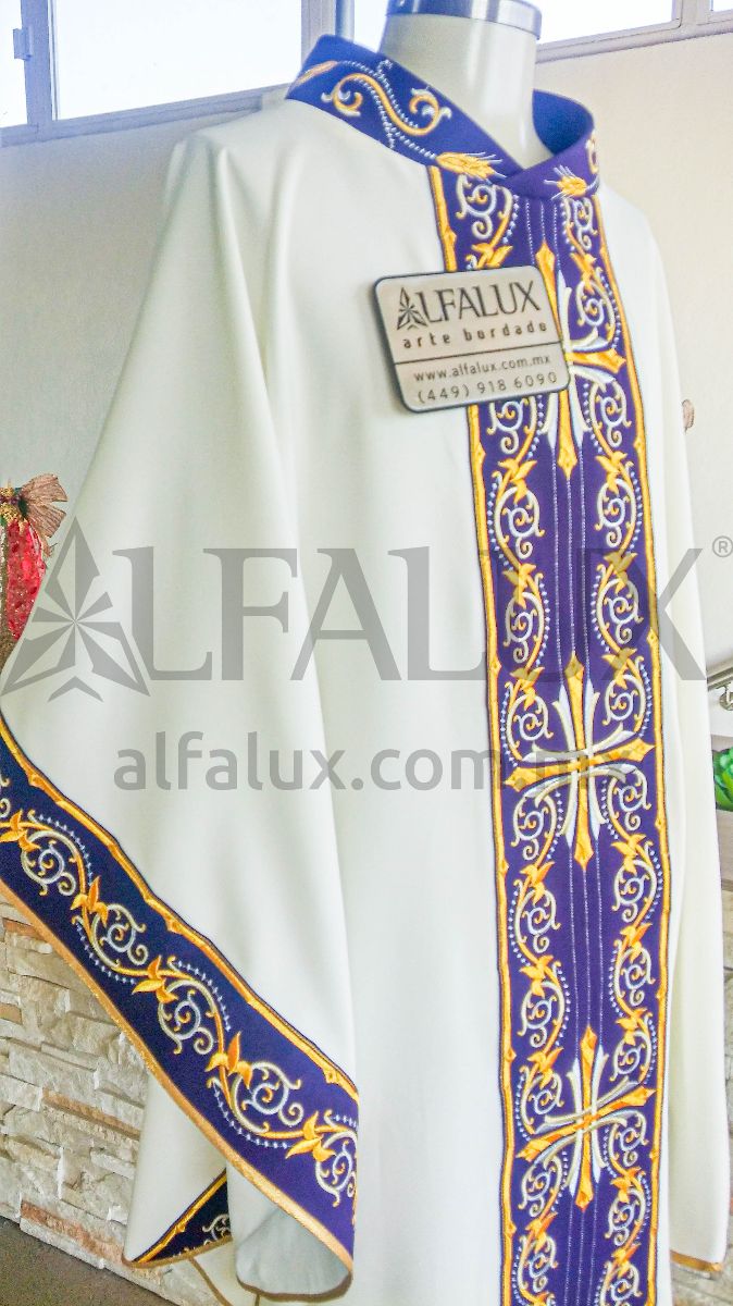 15 CARDENAL LATERALES Morado CUELLO BORDADO  123